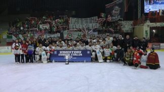 Hockey Feltre, la Coppa Italia festeggiata con i tifosi