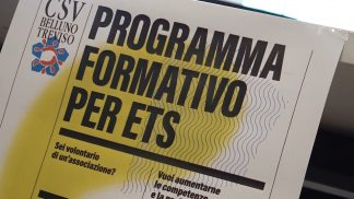 Il CSV “porta a scuola” i volontari: al via corsi su sicurezza, digitale e gestione degli enti