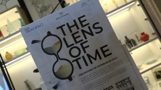 “The lens of time”, a Venezia in mostra la storia dell’occhiale in Italia