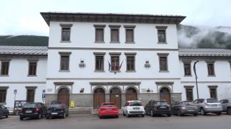 Mancanza di fondi e pochi studenti: chiude il liceo linguistico “Cadore” di Auronzo