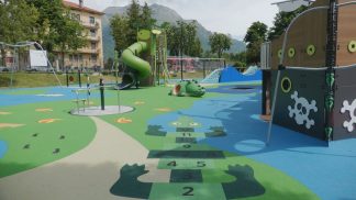 “L’isola che non c’è” adesso è. realtà: inaugurato il nuovo parco inclusivo