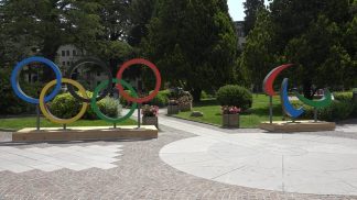 La Fiaccola #18: i simboli Olimpici e Paralimpici nel capoluogo