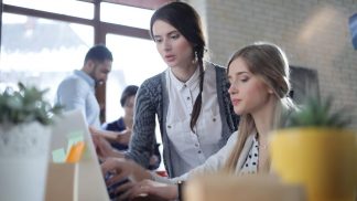 L’appello al convegno di Villa Patt: “Ogni comune abbia una commissione pari opportunità”