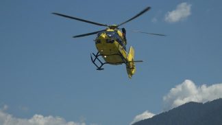 Schiacciato dalla balla di fieno, muore 66enne. A Tambre un malore non lascia scampo ad una 43enne