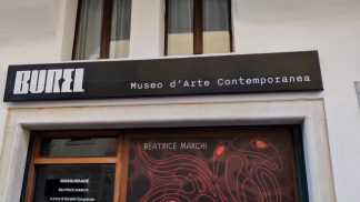 Masquerade – Beatrice Marchi: la nuova mostra al museo Burel di Belluno