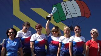 La Repubblica Ceca trionfa ancora al Trofeo Città di Belluno di paracadutismo di precisione
