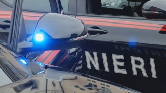 I controlli di Ferragosto dei carabinieri di Cortina: sei patenti ritirate e sequestri di hashish
