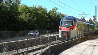 Lavori sulla ferrovia, tre mesi di disagi per i pendolari