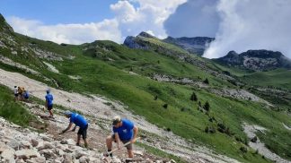 Manutenzione dei sentieri, estate intensa per i volontari del CAI Feltre