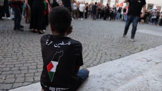 In piazza Duomo per Gaza: il sit-in dei bellunesi