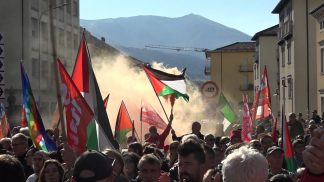 Un fiume di persone a Belluno per la manifestazione a supporto della Flotilla e del popolo di Gaza