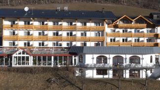 Federalberghi contro l’ipotesi di un aumento della tassa di soggiorno nel 2026: “Una follia”