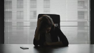 Stress da lavoro: in alcuni settori, un dipendente su tre è pronto a lasciare il posto