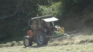 Tassa di soggiorno agli agricoltori: si accende il dibattito