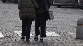 Aumentano gli anziano soli: la ricetta dello Spi Cgil