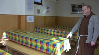 Un pasto caldo, un gesto di vicinanza: i Frati di Mussoi in aiuto dei poveri