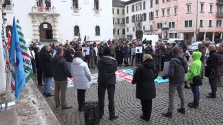 Sindacati in piazza contro la violenza di genere