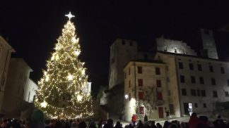Acceso il Natale di Feltre, tra luci, eventi e solidarietà