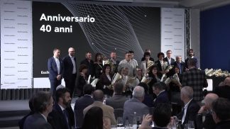 Essilor Luxottica premia 71 dipendenti per i 40 anni di fedeltà all’azienda