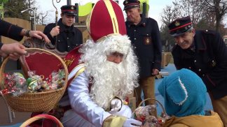 San Nicolò ha visitato Belluno: l’incontro coi bambini al Parco Bologna