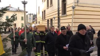 A Lozzo di Cadore i funerali di don Osvaldo Belli