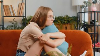 Ansia, attacchi di panico, stati depressivi: giovani-adulti sempre più colpiti