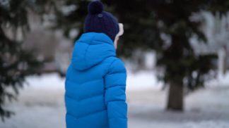 Bimbo lasciato a piedi sotto la neve sulla linea 30: Dolomiti bus nella bufera