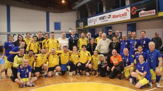 “Partita del sorriso”, vince la solidarietà: l’incasso a Insieme si Può per “Tutti a scuola”