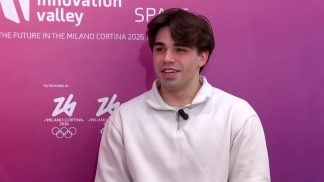 Il presidente della Dolomiti Bellunesi Paolo De Cian ospite del tedoforo Matteo Lazzarin