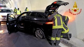 Incidente in galleria lungo la A27