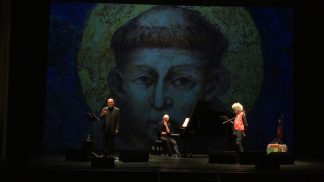 Tutto esaurito al Teatro Comunale di Belluno per lo spettacolo su San Francesco