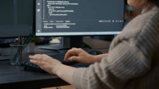 Due bellunesi nella rete degli scambi illegali di dati