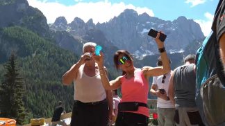 Il Giro entusiasma la provincia: la grande festa in rosa all’arrivo di tappa