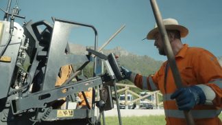 IL CANTIERE – Le persone dietro le grandi opere | Ep.3 – Costruire la strada
