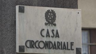 Era ai domiciliari, ma rubava: incarcerato