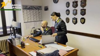 Contrasto all’evasione fiscale: i finanzieri di Auronzo sospendono l’attività di un bar