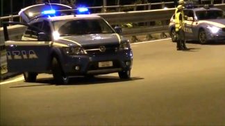 Ubriaca, ruba l’auto di un’amica: scatta la doppia denuncia