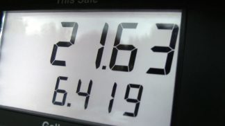 Caro carburanti: i dubbi e le alternative dei bellunesi
