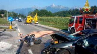 Incidente stradale auto-moto, motociclista 46enne perde la vita