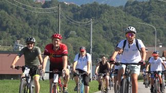 Sport e solidarietà: ancora un successo per il Giro del Lago di Santa Croce