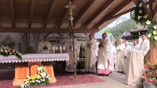 Quattro Vescovi e oltre 500 fedeli alla messa per Papa Luciani