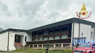 Scoperchiato il tetto del Follador, la Reyer annulla gli appuntamenti a Falcade