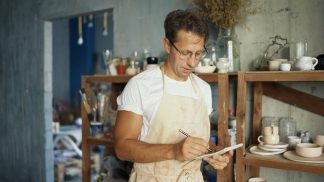 Spetta ai Comuni controllare gli utilizzi impropri del termine “artigianale”: le reazioni