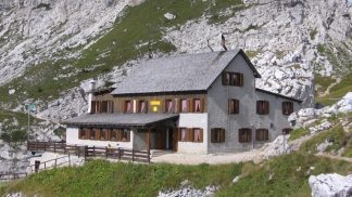 Scivola sotto il Coldai e perde la vita: la vittima è un 43enne dalla Repubblica Ceca